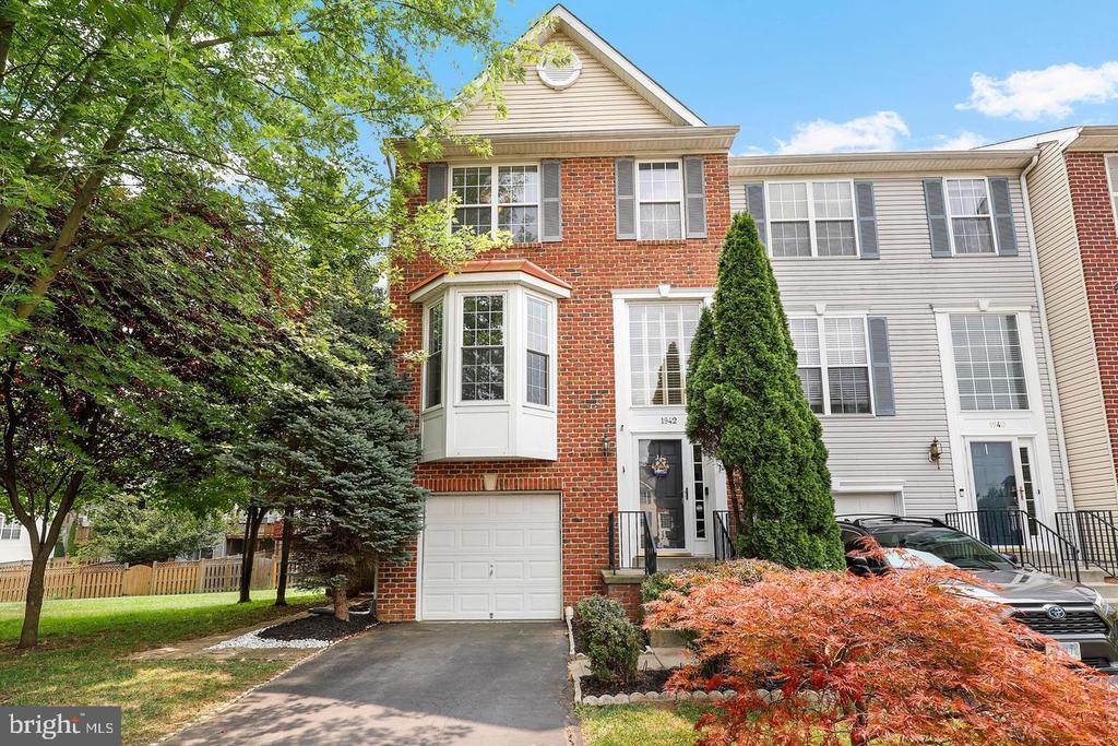 1942 Crossing Stone Ct in Frederick, MD - Foto de edificio