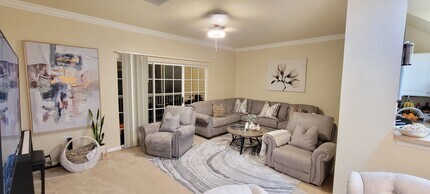 4493 NW 49th St, Unit 102 in Gainesville, FL - Building Photo - Building Photo