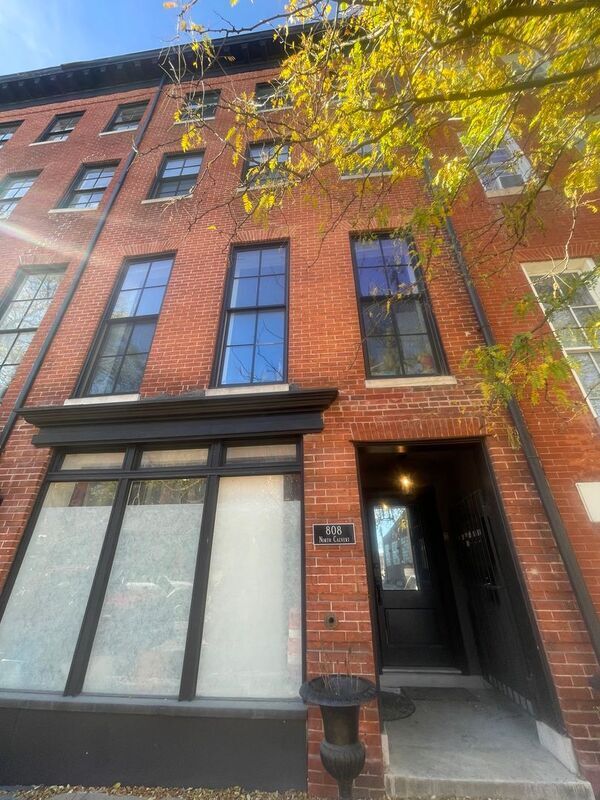 808 N Calvert St in Baltimore, MD - Building Photo - Building Photo
