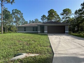 704 W 17th St in Lehigh Acres, FL - Building Photo