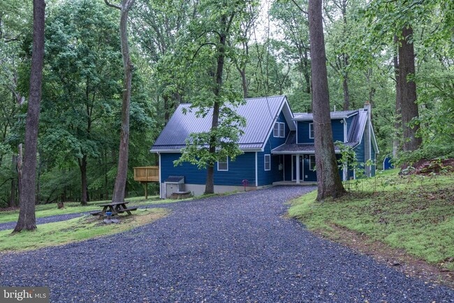 382 Wood Cutters Ln in Harpers Ferry, WV - Building Photo - Building Photo