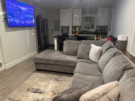 2316 Victory Dr in Alexandria, VA - Building Photo