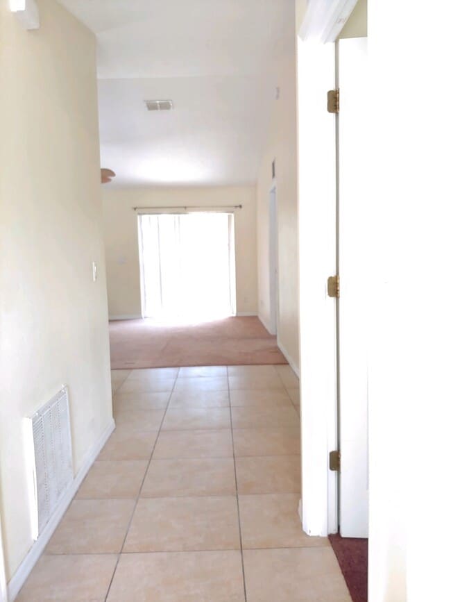 5549 W Oak Park Blvd, Unit 5549 in Homosassa, FL - Foto de edificio - Building Photo
