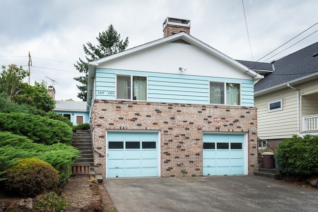 3387 SE 10th Ave in Portland, OR - Building Photo - Building Photo