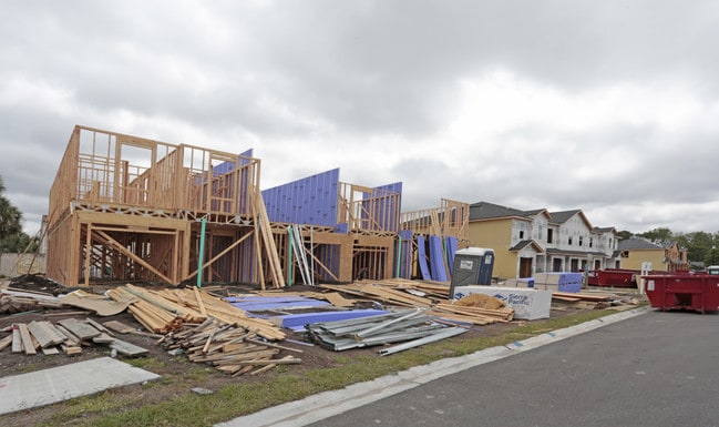 Century Lake Townhomes in Jacksonville, FL - Building Photo - Building Photo