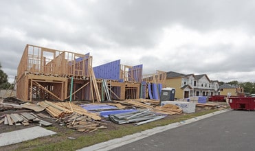 Century Lake Townhomes in Jacksonville, FL - Building Photo - Building Photo