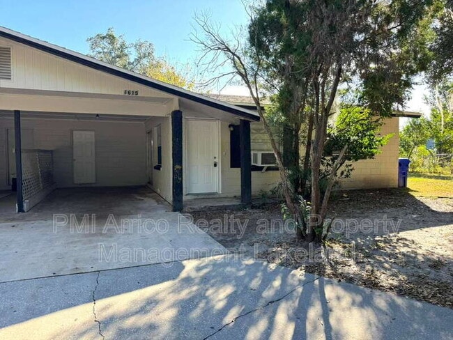 property at 1615 N New York Ave