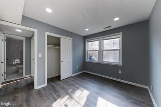 2055 38th St SE in Washington, DC - Foto de edificio - Building Photo