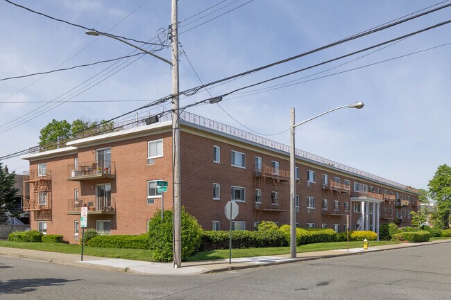 88 Lenox Rd