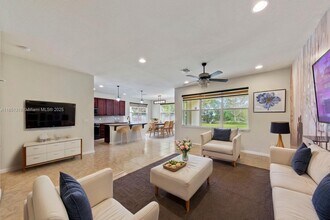 4233 Large Leaf Ln in Hollywood, FL - Building Photo - Building Photo