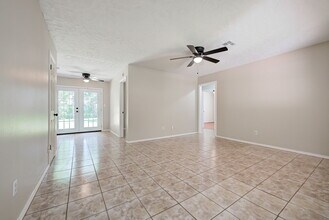 1627 Surrey Dr in Norman, OK - Building Photo - Building Photo