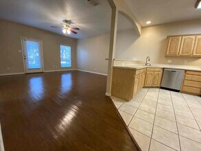 300-306 E Main St in Lancaster, TX - Building Photo - Building Photo