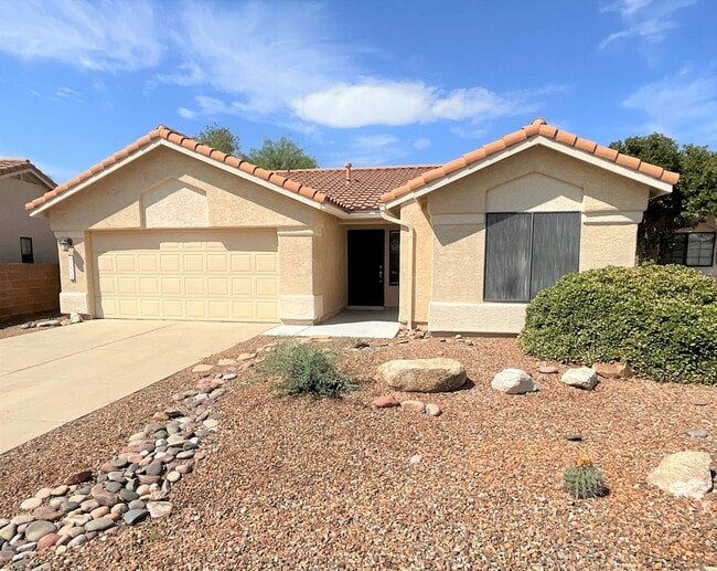 7816 E Starbright Ct in Tucson, AZ - Building Photo - Building Photo