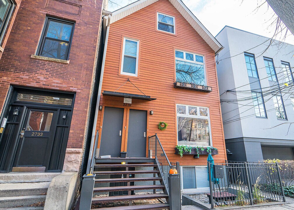 2731 N Seminary Ave in Chicago, IL - Building Photo