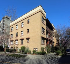 The Kenilworth in Vancouver, BC - Building Photo - Building Photo