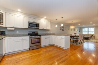 11 Crescent Hill Ave in Arlington, MA - Building Photo - Building Photo