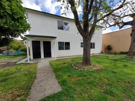 1617 Elm St in Marysville, CA - Building Photo