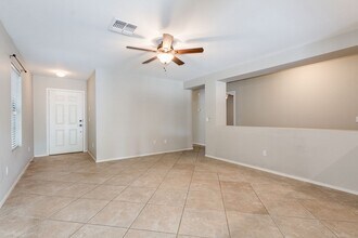 1283 E Clifton Ave in Gilbert, AZ - Building Photo - Building Photo