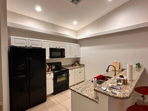 1246 SE 8th St in Cape Coral, FL - Building Photo - Building Photo