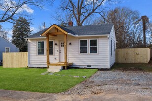 3 Leonard St in Inman, SC - Building Photo