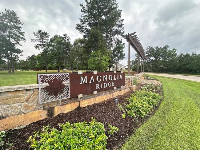 property at 615 Magnolia Creek Dr
