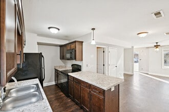 1758 Spring Water in Clarksville, TN - Building Photo - Building Photo