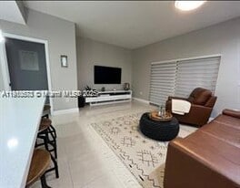 8830 W Flagler St in Miami, FL - Building Photo