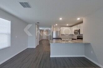4421 SW 85 Ln in Ocala, FL - Foto de edificio - Building Photo