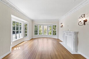 1234-1240-N Crescent St in West Hollywood, CA - Building Photo