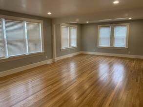 136 Pitman St in New Bedford, MA - Building Photo - Building Photo