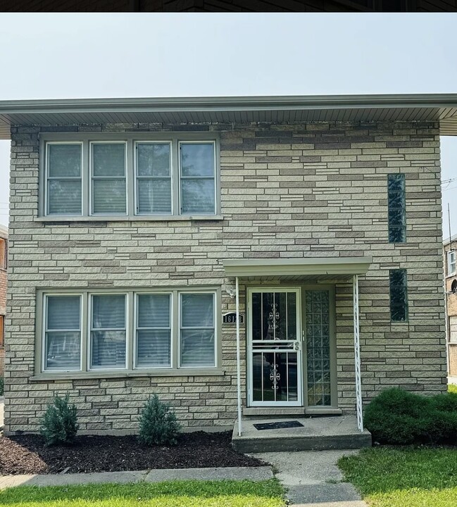 16128 Halsted St, Unit 1 in Harvey, IL - Foto de edificio