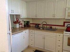 5959 Winkler Rd-Unit -B315 in Ft. Myers, FL - Building Photo - Building Photo