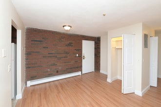 Weymouth Place in Weymouth, MA - Foto de edificio - Interior Photo