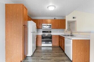 9934 E Carolina Cir, Unit 204 in Aurora, CO - Foto de edificio - Building Photo