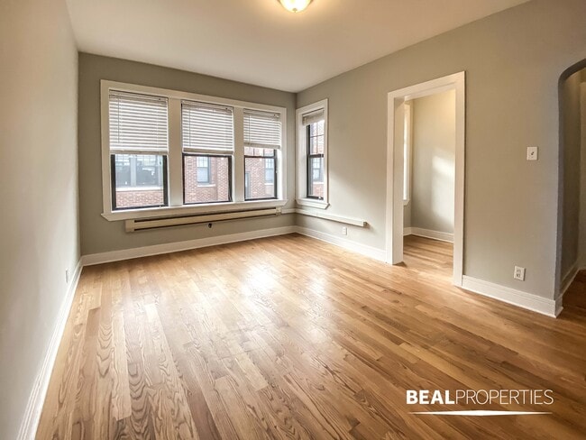property at 4417 N Wolcott Ave