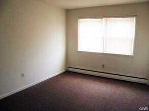 2108 S Lumber St in Allentown, PA - Building Photo - Building Photo