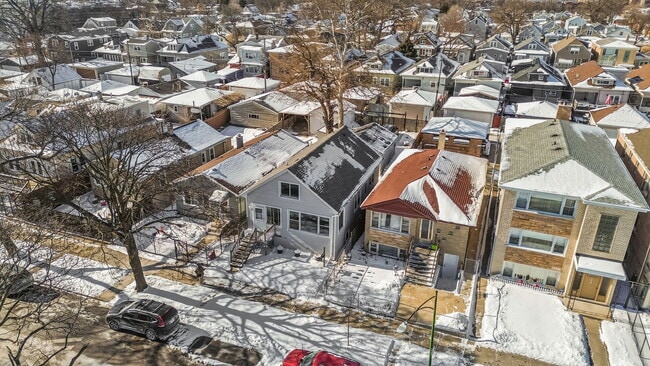 2142 N Mobile Ave in Chicago, IL - Building Photo - Building Photo