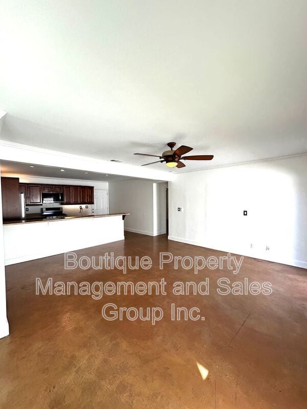 property at 2285 Santa Ana Ave
