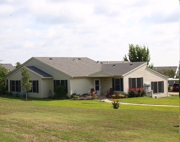 Villas of Marine Creek in Fort Worth, TX - Building Photo - Building Photo