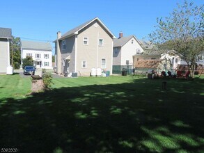 297 Center St in Roxbury Township, NJ - Building Photo - Building Photo