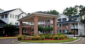 Lighthouse Pointe By Barclay House Apartments