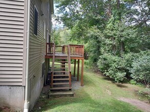 373 Littlefield Ln in Marlborough, MA - Building Photo - Building Photo