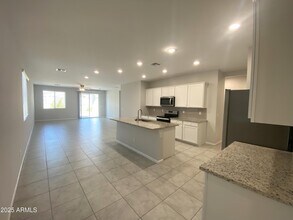 24620 W Mohave St in Buckeye, AZ - Building Photo - Building Photo