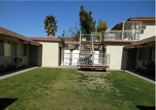 161-163 Sespe Ave in Fillmore, CA - Building Photo - Building Photo