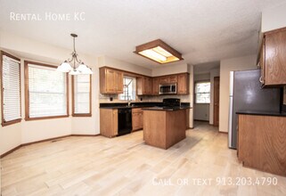 13334 113th St in Overland Park, KS - Building Photo - Building Photo