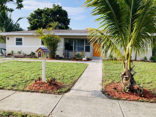 property at 730 E Melrose Cir