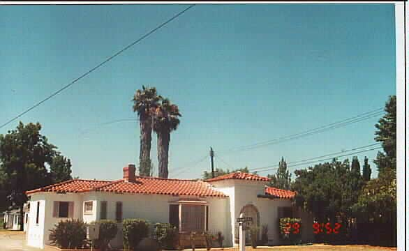 9102-9106 1/2 Arcadia Ave in San Gabriel, CA - Foto de edificio