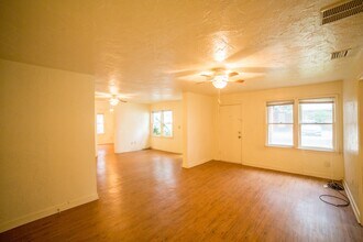 602 NW 13th Terrace in Gainesville, FL - Building Photo - Building Photo