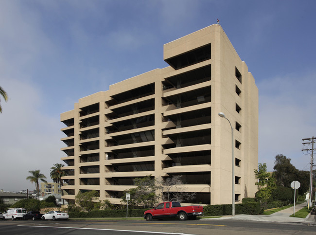 Brittany Tower in San Diego, CA - Building Photo - Building Photo