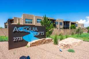 Acequia Lofts in Santa Fe, NM - Building Photo
